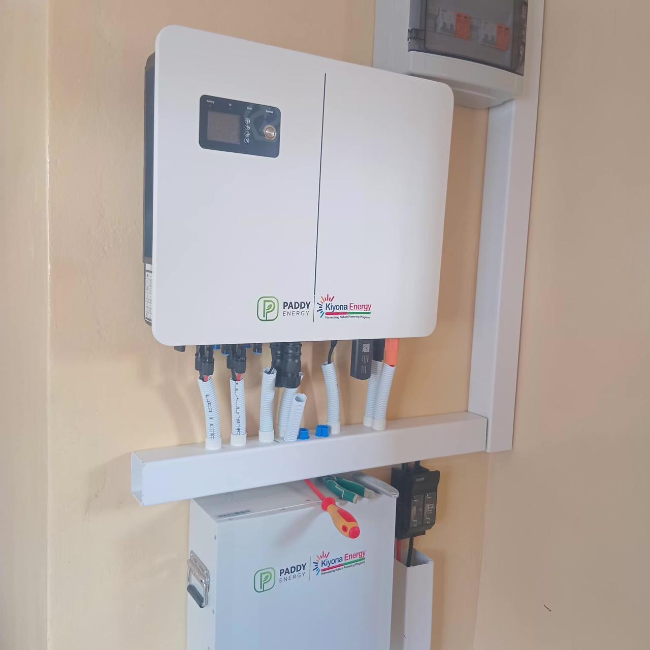Paddy Energy hybrid inverter and battery installation